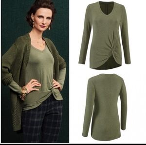 Cabi Womens Large Sage Green Reveal Tee Long Sleeve V-Neck Twist Front Top 3623.